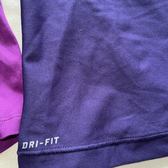 Nike Racerback Tank Tops W/ Built In Bra Bundle of Two Sze Medium - Picture 11 of 15